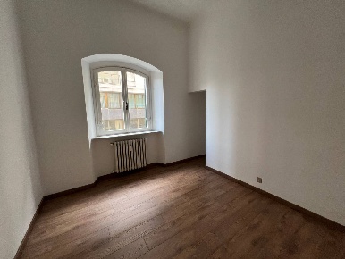 Foto Ufficio in Via Francesco Crispi 1, Livorno di 230 m² con 10 locali