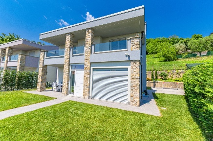 Foto Casa indipendente in via del Vago, San Paolo d'Argon Centro di 198 m²