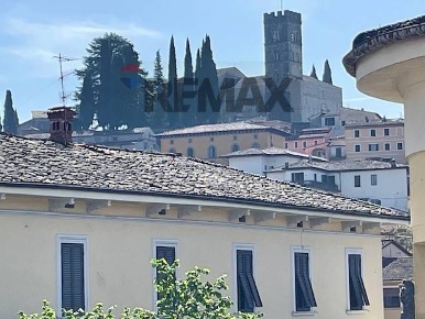 Foto Appartamento in via roma 10, Barga Centro di 155 m² con 8 locali