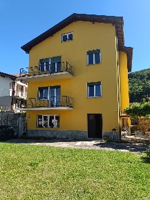 Foto Appartamento a Como Civiglio di 100 m² con 3 locali in affitto