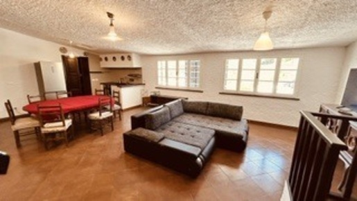 Foto Villa a schiera in Via Franzolini 65, Rimini di 130 m² con 6 locali