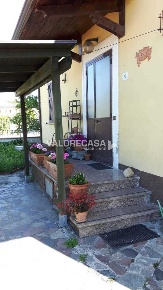 Foto Casa indipendente in Via Cavaiola, Carrara Fontia, Fossola, Fossone