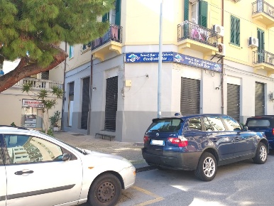 Foto Locale commerciale in Via Felice Bisazza 57, Messina Centro Storico
