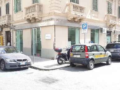 Foto Locale commerciale in Via Centonze 29, Messina Battisti - Avignone