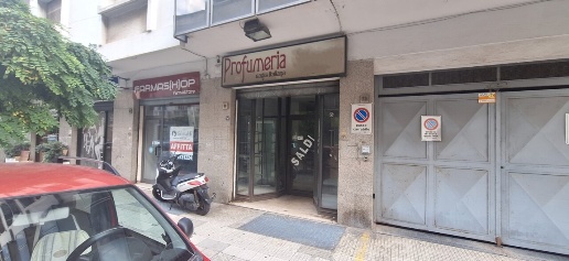 Foto Locale commerciale in Via Centonze 71, Messina San Martino di 80 m²
