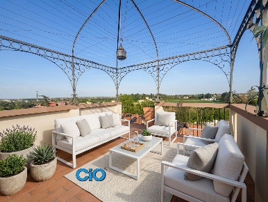 Foto Attico a Bologna Borgo Panigale di 170 m² con 7 locali in vendita