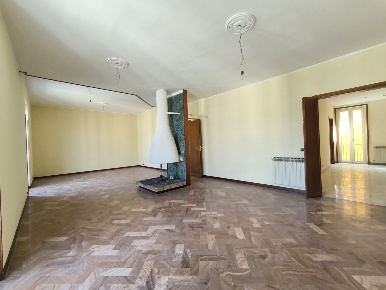 Foto Appartamento in Via Garibaldi 170, Messina Garibaldi di 260 m²