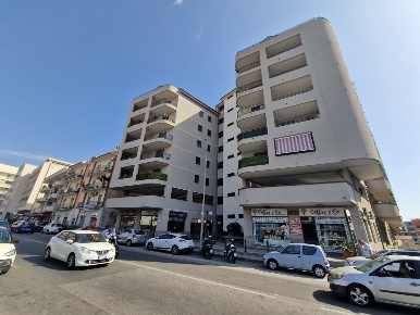 Foto Locale commerciale in Via Adolfo Celi 185, Messina Contesse di 230 m²