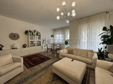 Foto Appartamento in Piazza Ludovico Benvenuti, Crema di 130 m² in vendita