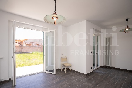 Foto Villa a schiera in Via San Rocco 73, Villanova Canavese di 230 m²