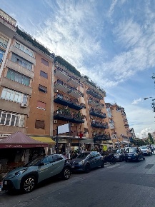 Foto Appartamento in Via Umberto Giordano 244, Palermo di 233 m² in vendita