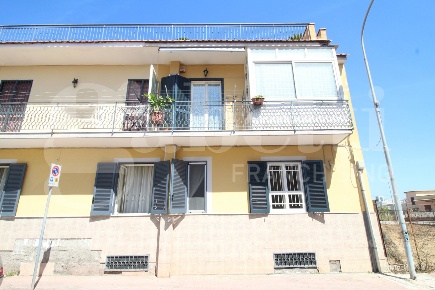 Foto Casa indipendente in Via Capitano Silvestro 74, Arzano di 160 m²