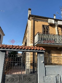 Foto Appartamento in L'aquila, Albano Laziale Pavona di 60 m² con 3 locali