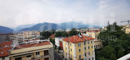 Foto Attico a Bassano del Grappa Centro di 200 m² con 5 locali in vendita