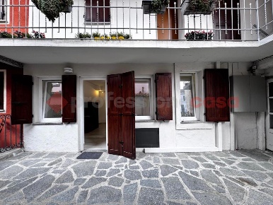 Foto Appartamento in Felice Cavallotti, Arona Dagnente di 65 m² in vendita