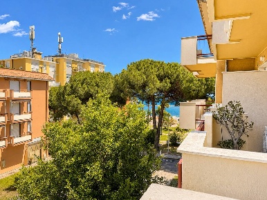 Foto Appartamento in Via della Repubblica 10, San Bartolomeo al Mare Centro