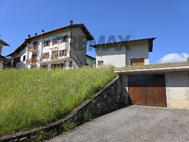 Foto Case semi ndipendenti in Via Rugna 16, Lamon Rugna di 210 m²