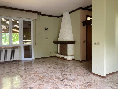 Foto Casa indipendente in VIA COLLODI, Curtatone Eremo di 180 m² in vendita