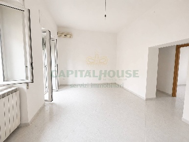 Foto Appartamento in VIALE FERROVIA, Capua Centro di 98 m² con 3 locali
