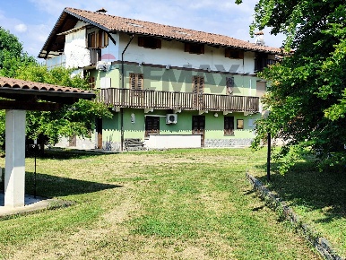 Foto Casa indipendente in Località  grangia pol 9, Robassomero di 330 m²