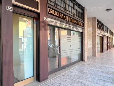 Foto Negozio in Via Ambaraga 122, Brescia Mompiano - Costalunga di 30 m²