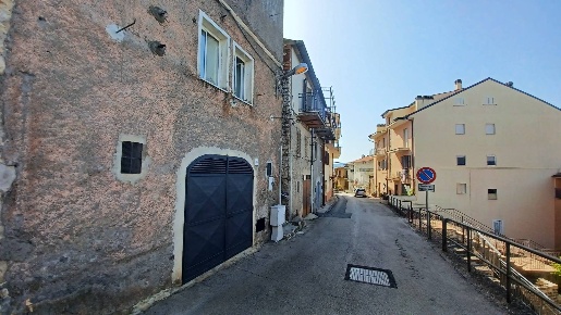 Foto Posti auto in Via Santo Sebastiano, Maenza di 45 m² con 2 locali