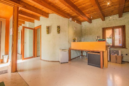 Foto Ufficio in via garibaldi 21, Povegliano Veronese Centro di 366 m²