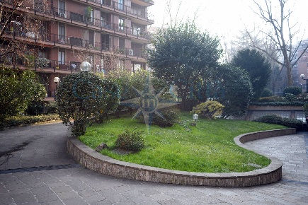 Foto Appartamento in via frua, Milano Frua di 120 m² con 4 locali