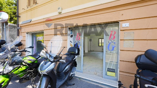 Foto Locale commerciale in VIA LODI 5-7-9, Genova Molassana di 188 m²