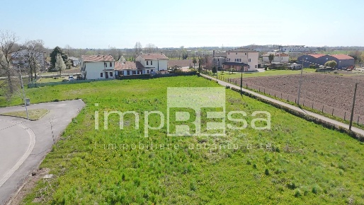 Foto Terreno residenziale in via borsellino candelu' di maserada, di 930 m²