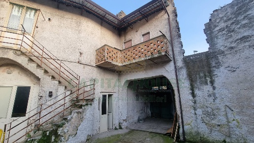 Foto Appartamento a Portico di Caserta Centro di 100 m² con 5 locali