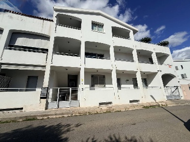 Foto Attività commerciale in Via Giovanni Maria Angioy 1, di 65 m²