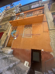 Foto Casa indipendente in Via Del Monte 10, Castronovo di Sicilia di 123 m²