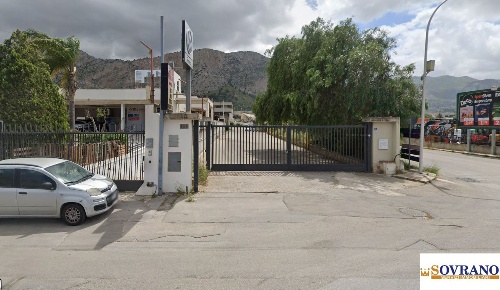 Foto Capannone industriale a Carini Torre Muzza di 945 m² con 3 locali