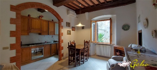Foto Appartamento a San Gimignano di 82 m² con 6 locali in vendita