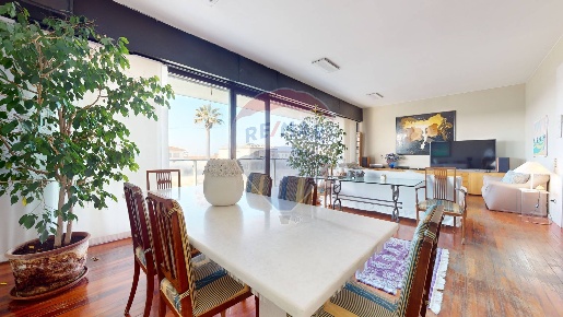 Foto Appartamento a Viareggio di 190 m² con 10 locali in vendita