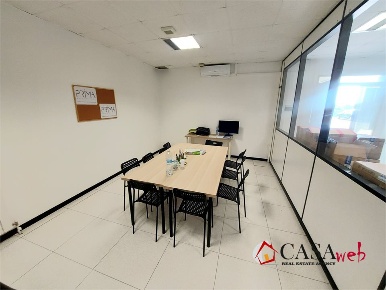 Foto Ufficio in VIA STRADA PADANA SUPERIORE, Cassina de' Pecchi di 101 m²