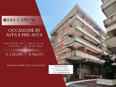 Foto Appartamento in Via Nino Bixio, Rapallo Golf - Castellino di 84 m²