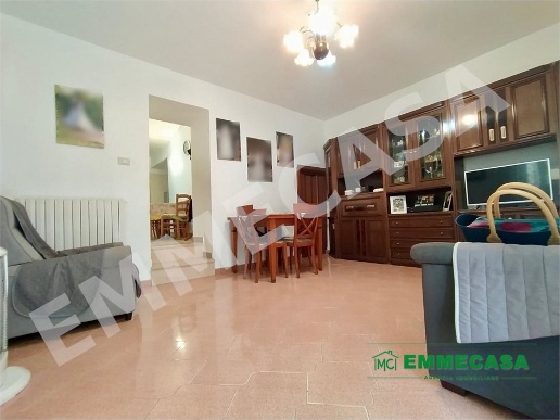 casa indipendente in vendita a Valenzano