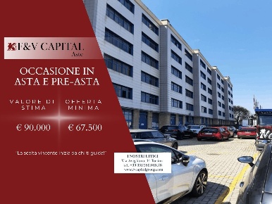 Foto Locale commerciale in Strada della Cebrosa, Torino Falchera di 220 m²