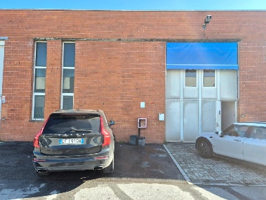 Foto Capannone industriale a Lucca San Filippo di 230 m² con 3 locali