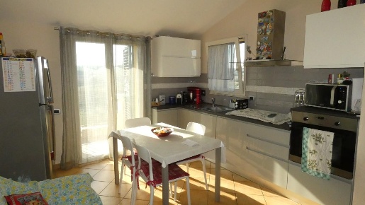Foto Appartamento a Castellina Marittima di 67 m² con 3 locali in vendita
