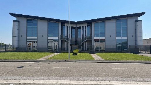 Foto Capannone industriale a Ponsacco di 580 m² con 9 locali in vendita