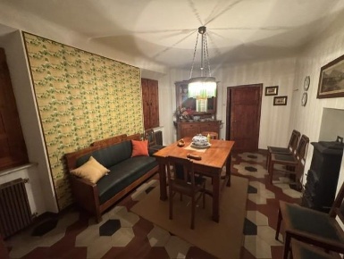 Foto Casa indipendente a Calci Centro di 400 m² con 18 locali in vendita
