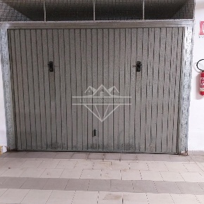 Foto Box a Massa Marina di Massa Centro di 17 m² con 1 locali in affitto