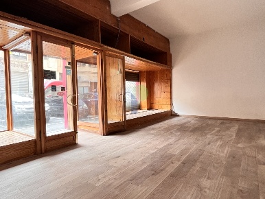 Foto Locale commerciale in Via Buontalenti  80, Livorno La Rosa di 62 m²