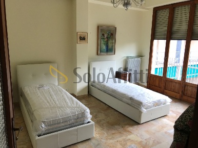 Foto Appartamento in Via Martiri Caserma Lamarmora, Siena di 80 m²