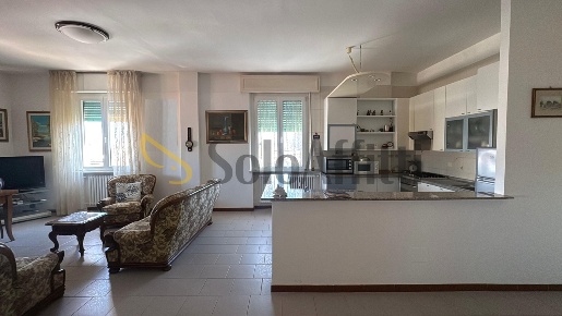 Foto Appartamento in Via Vittime  Civili  16, Rimini Marina Centro di 90 m²