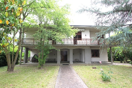 Foto Casa indipendente in Via Canova 107, Valsamoggia Castelletto di 320 m²