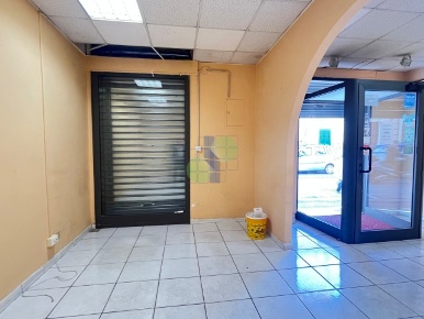 Foto Locale commerciale in Corso Giuseppe Mazzini 208, Livorno di 52 m²